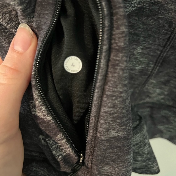 Lululemon Outrun the Elements 1/2 Zip in Incognito Camo HTR Black - Picture 12 of 12